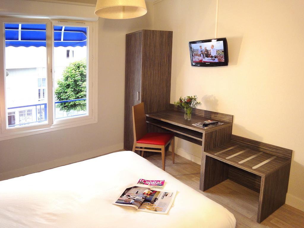 Hotel Les Pecheurs Лорьян Номер фото