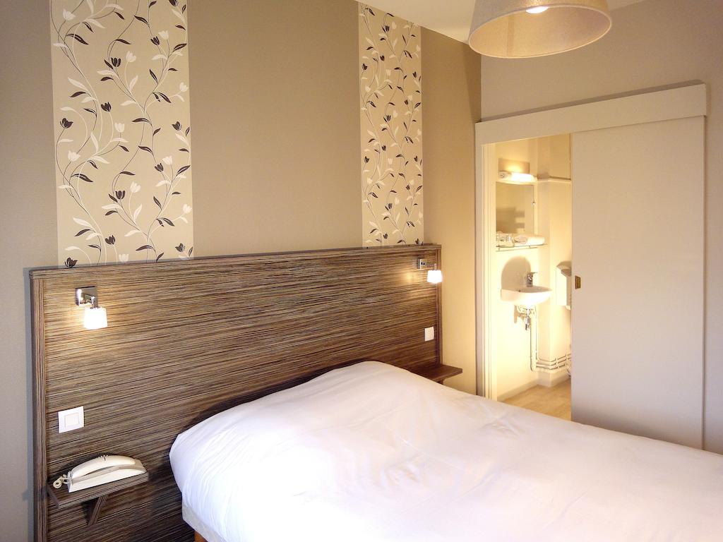 Hotel Les Pecheurs Лорьян Номер фото
